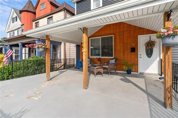 $189,900 | 107 Sumner Avenue, Vandergrift, PA 15690