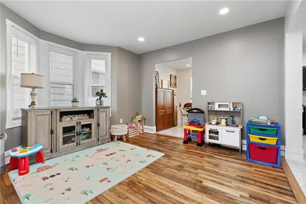 $189,900 | 107 Sumner Avenue, Vandergrift, PA 15690