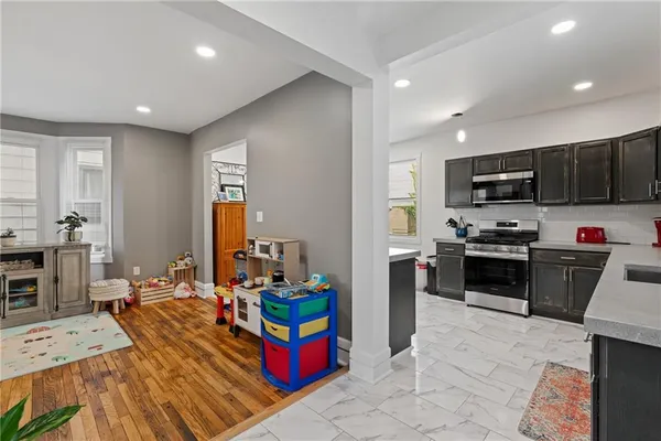 $189,900 | 107 Sumner Avenue, Vandergrift, PA 15690