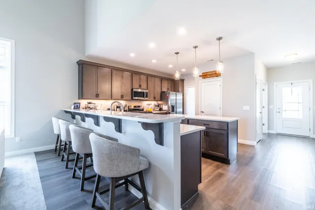 $529,900 | 1472 Pyke Grove Pass, Huntertown, IN 46748