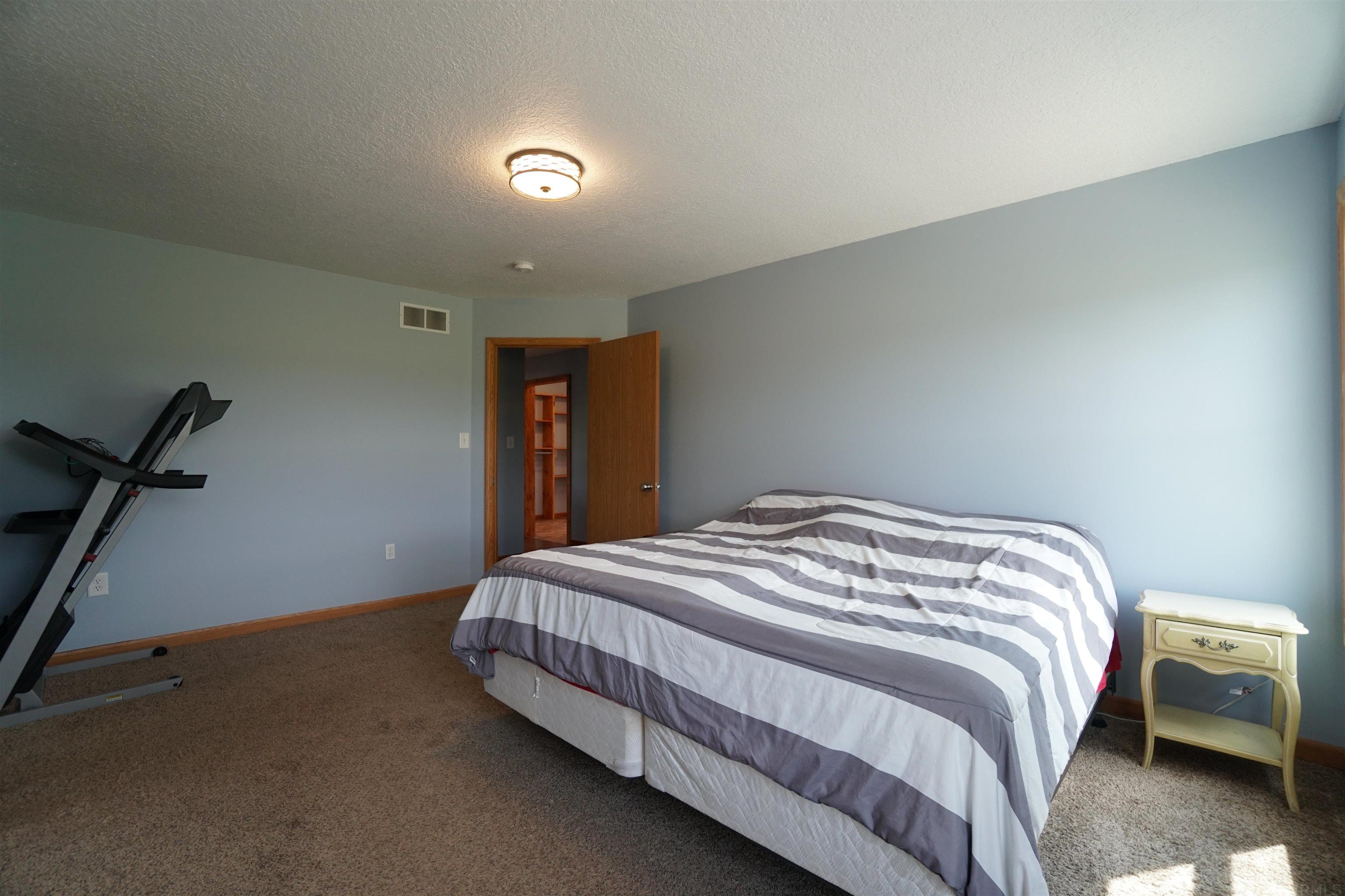 1825 South Country Club Road Warsaw, IN 46580 - Photo 12 of 36