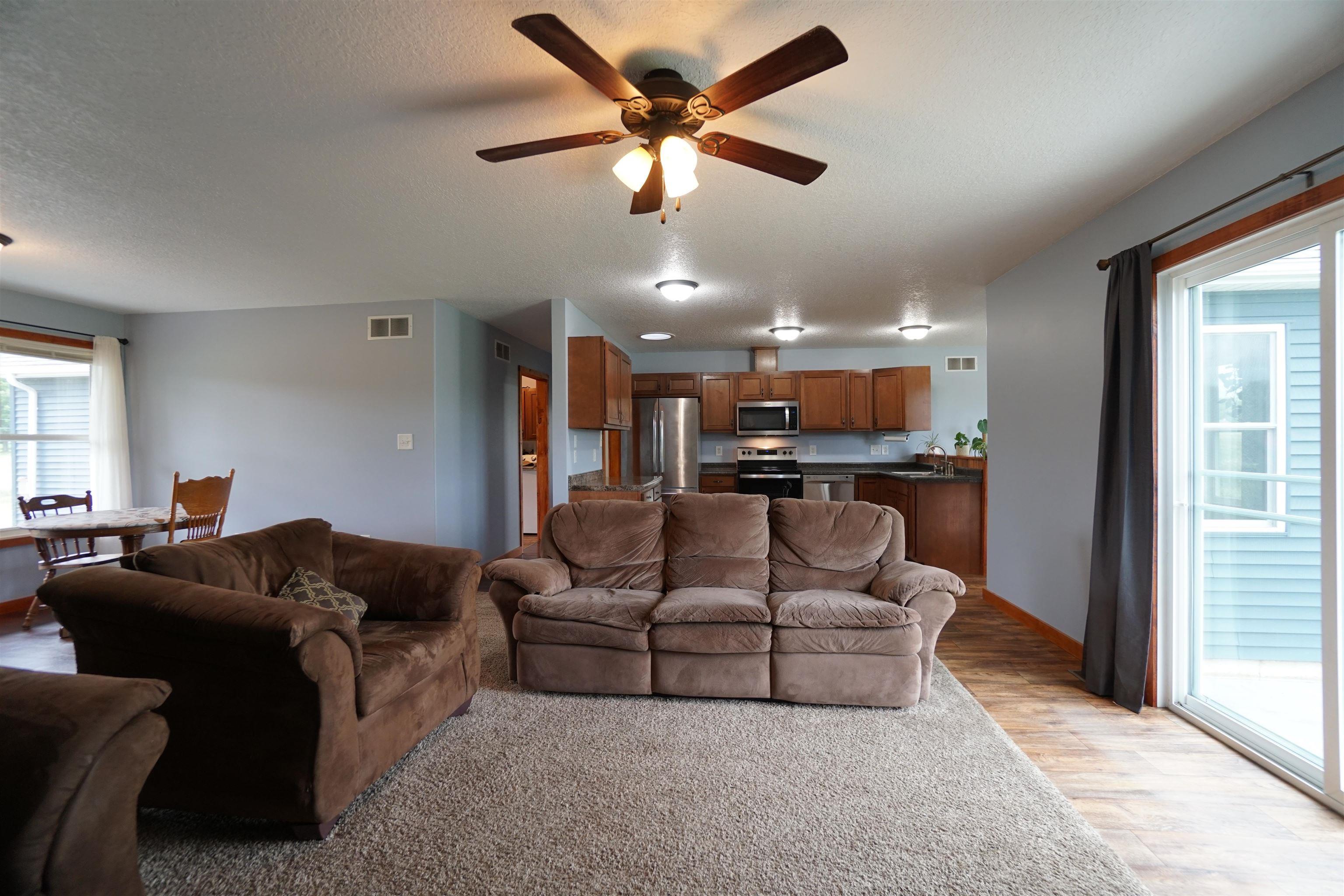 1825 South Country Club Road Warsaw, IN 46580 - Photo 3 of 36