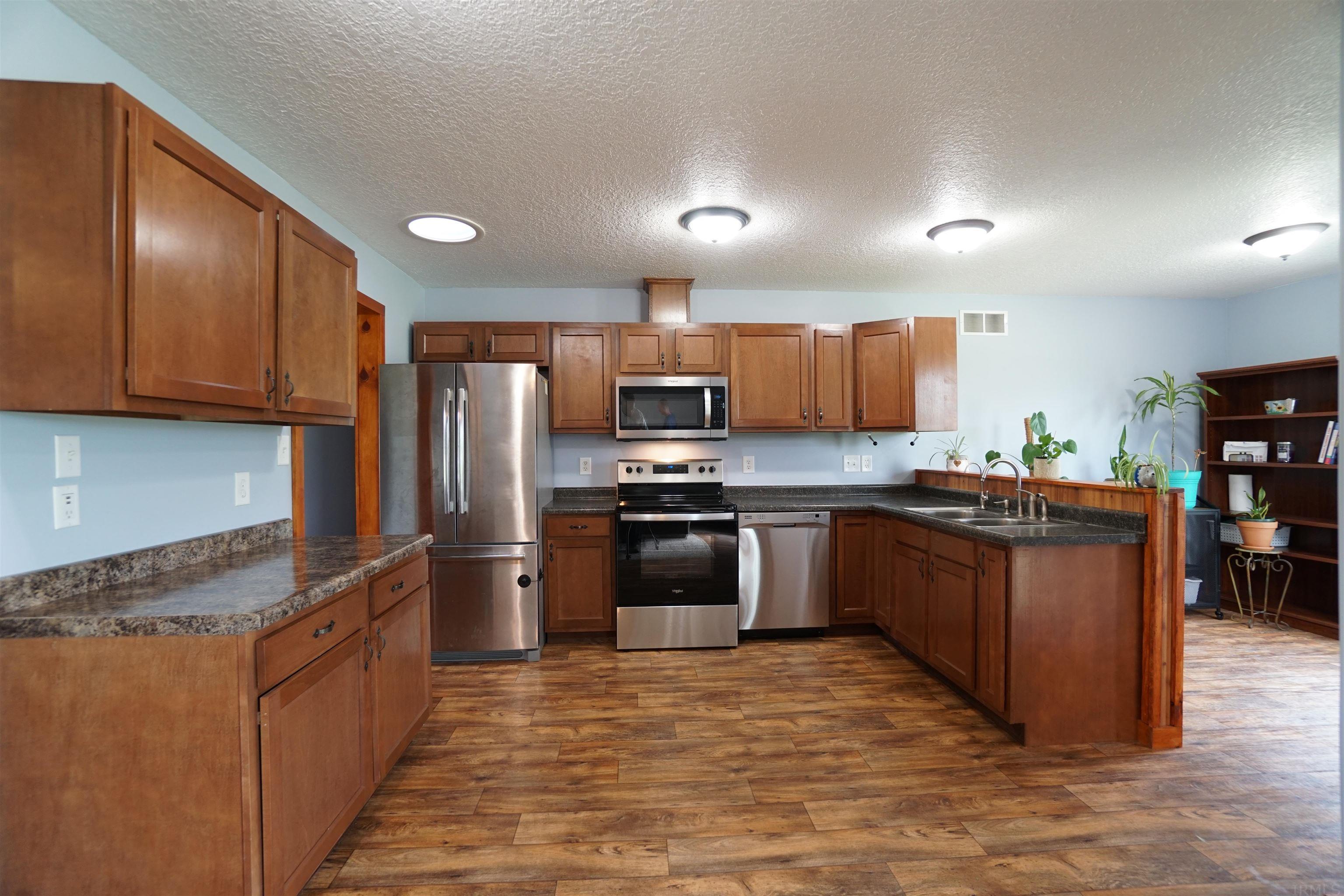 1825 South Country Club Road Warsaw, IN 46580 - Photo 5 of 36