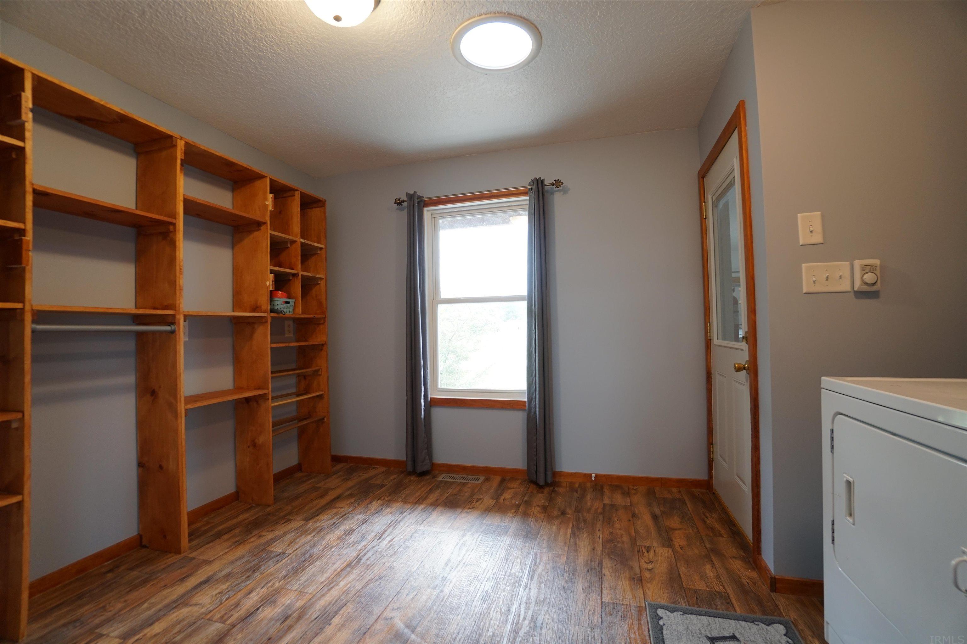 1825 South Country Club Road Warsaw, IN 46580 - Photo 9 of 36