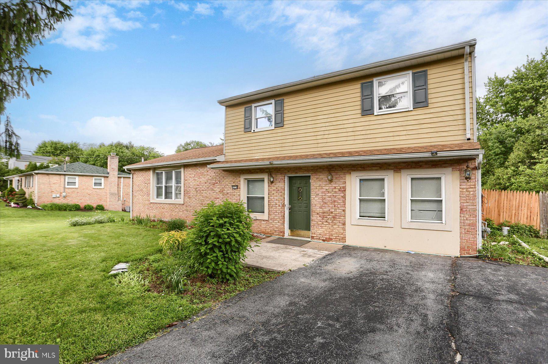 6014 Devonshire Heights Road Harrisburg, PA 17112 - Photo 3 of 21