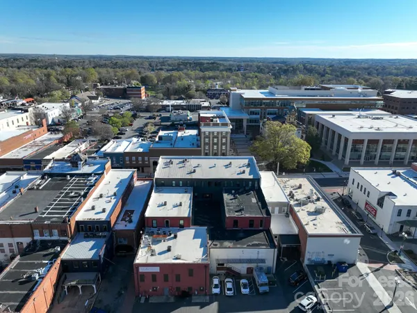 $1,720 | 52 Union Street South, Unit 206, Concord, NC 28025