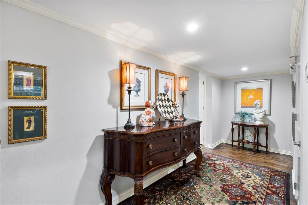 1432 Sylvan Avenue Dallas, TX 75208 - Photo 17 of 40 a room with furniture and window