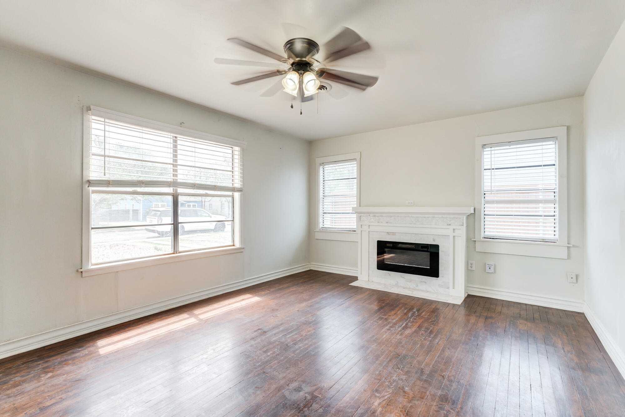 2308 30th Street Lubbock, TX 79411 - Photo 7 of 21 DSC00321_2_3_4_5