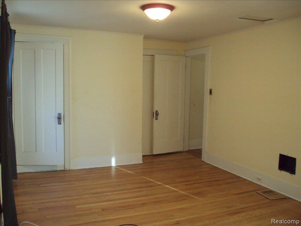 1318 Nottingham Road Grosse Pointe, MI 48230 - Photo 7 of 7 DSC01433