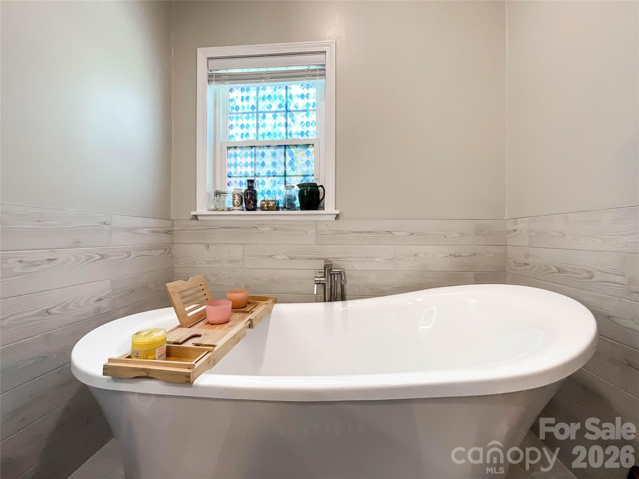 7706 Davis Road Waxhaw, NC 28173 - Photo 25 of 45 a bathroom with a sink