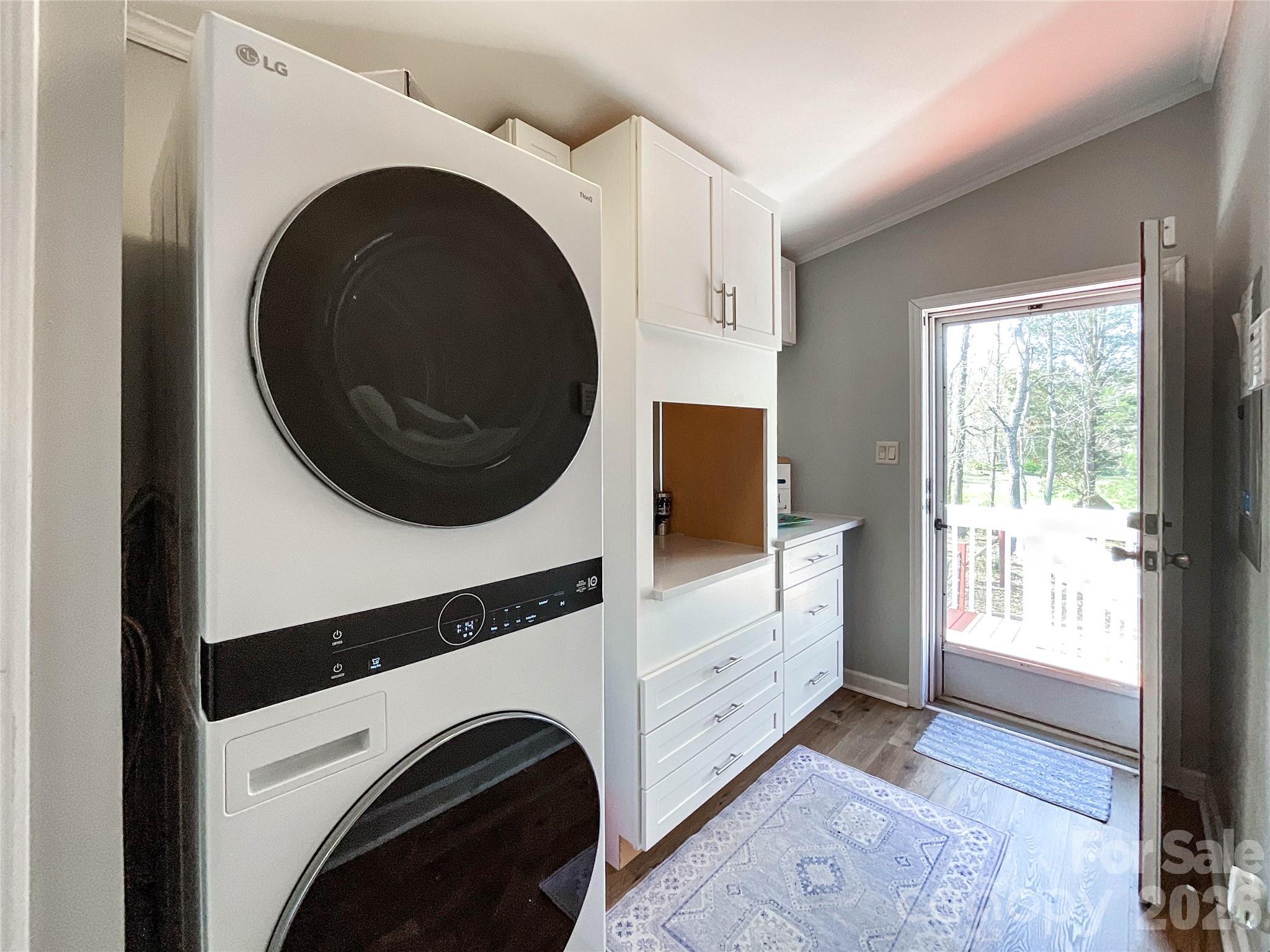 7706 Davis Road Waxhaw, NC 28173 - Photo 30 of 45 a utility room with dryer and washer