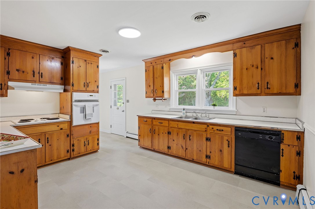 9151 Atlee Road Mechanicsville, VA 23116 - Photo 12 of 40 Gallery Image 12