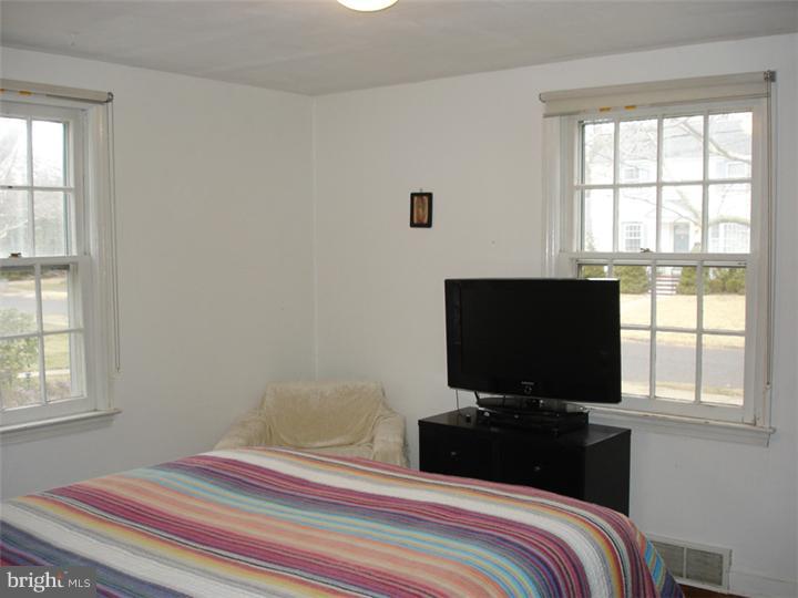 264 Crystal Terrace Haddonfield, NJ 08033 - Photo 10 of 23 Gallery Image 10