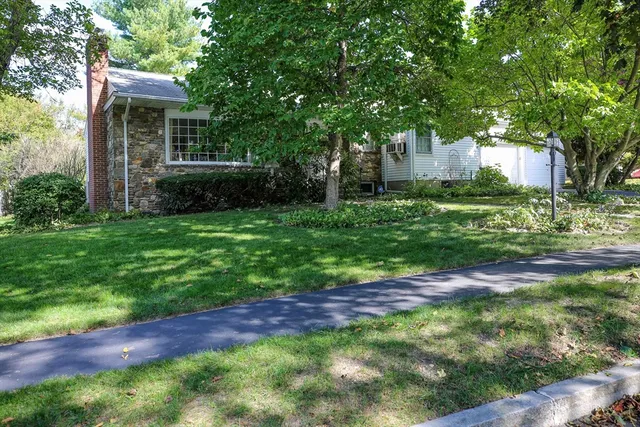 $599,000 | 42 Ellis Drive, Worcester, MA 01609