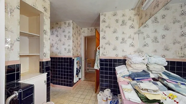 $599,000 | 42 Ellis Drive, Worcester, MA 01609