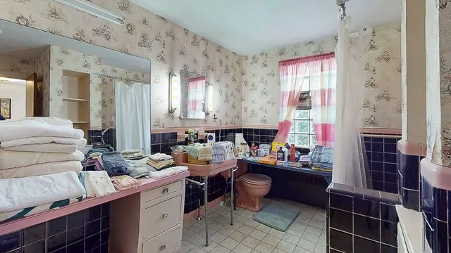 $599,000 | 42 Ellis Drive, Worcester, MA 01609