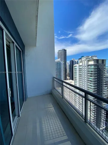 $485,000 | 60 Southwest 13th Street, Unit 3222, Miami, FL 33130