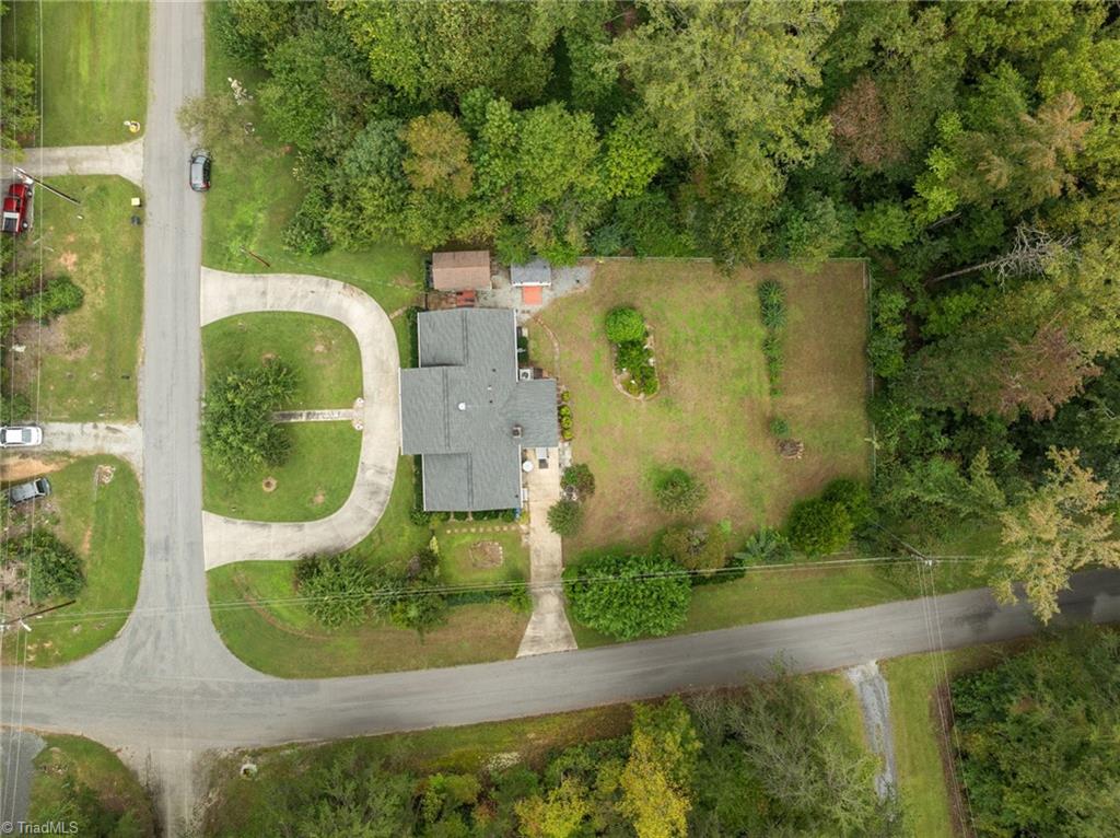 6900 Aplington Road Oak Ridge, NC 27310 - Photo 33 of 40