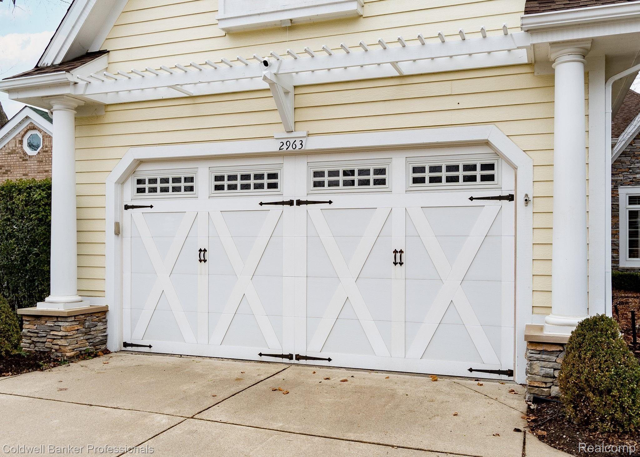 2963 Lansdowne Road Waterford, MI 48329 - Photo 2 of 51 2-web-or-mls-2963-Lansdowne-Rd-2.jpg