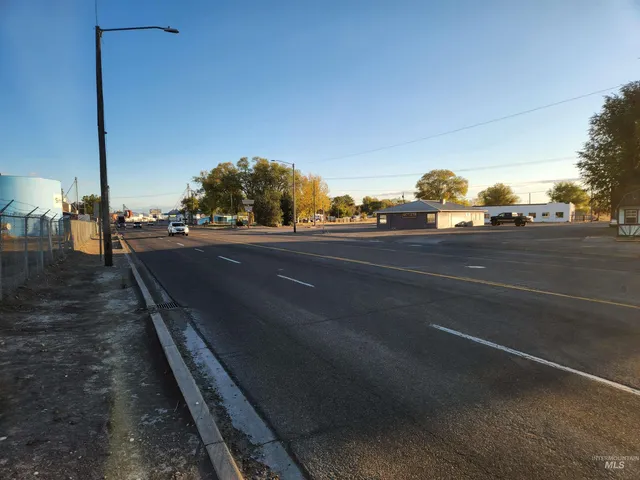 $100,000 | 30 Heyburn Id 83336, Heyburn, ID 83336