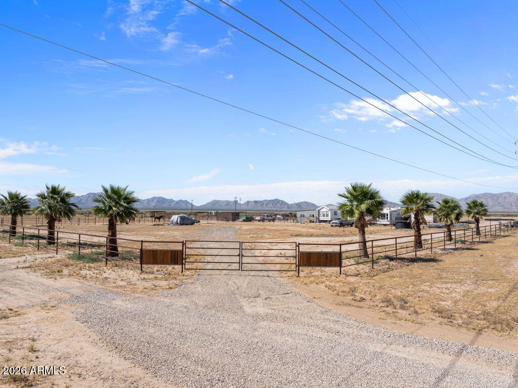 37400 Carters Road Salome, AZ 85348 - Photo 36 of 40 medium-019d25a9-9b6b-7077-b77e-6e4e50fef
