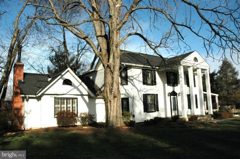 8900 Old Courthouse Road Vienna, VA 22182 - Photo 2 of 14 Exterior #2