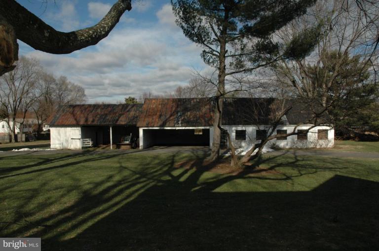 8900 Old Courthouse Road Vienna, VA 22182 - Photo 8 of 14 Stable