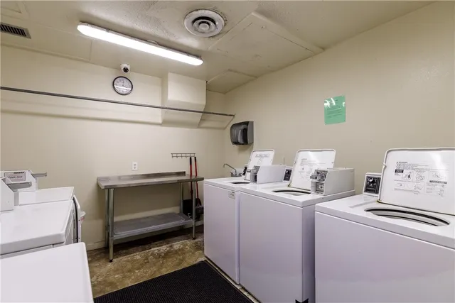 $2,200 | 4302 Ocean Drive, Corpus Christi, TX 78412