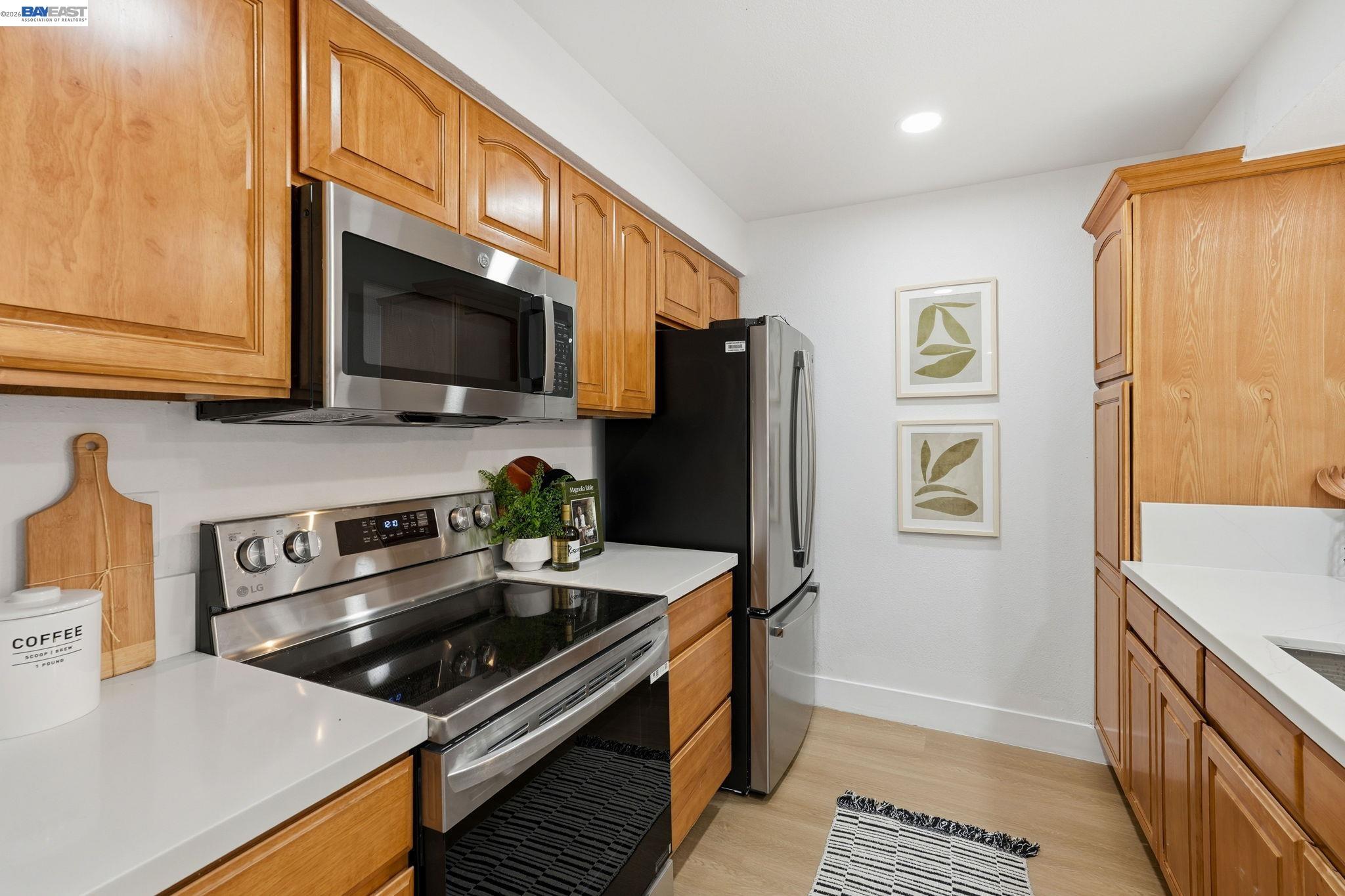 2 Knoll Court Hercules, CA 94547 - Photo 16 of 44