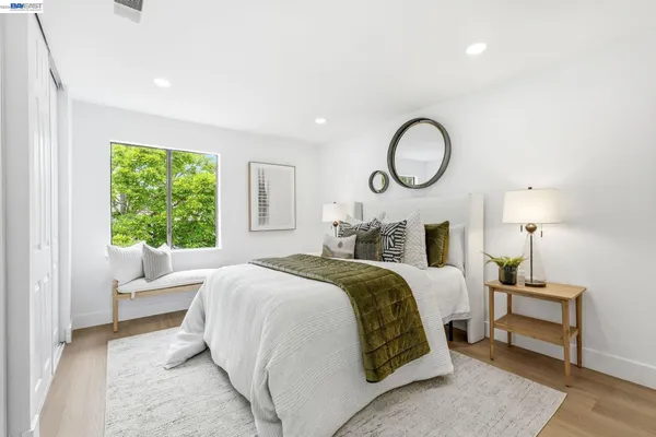 $600,000 | 2 Knoll Court, Hercules, CA 94547