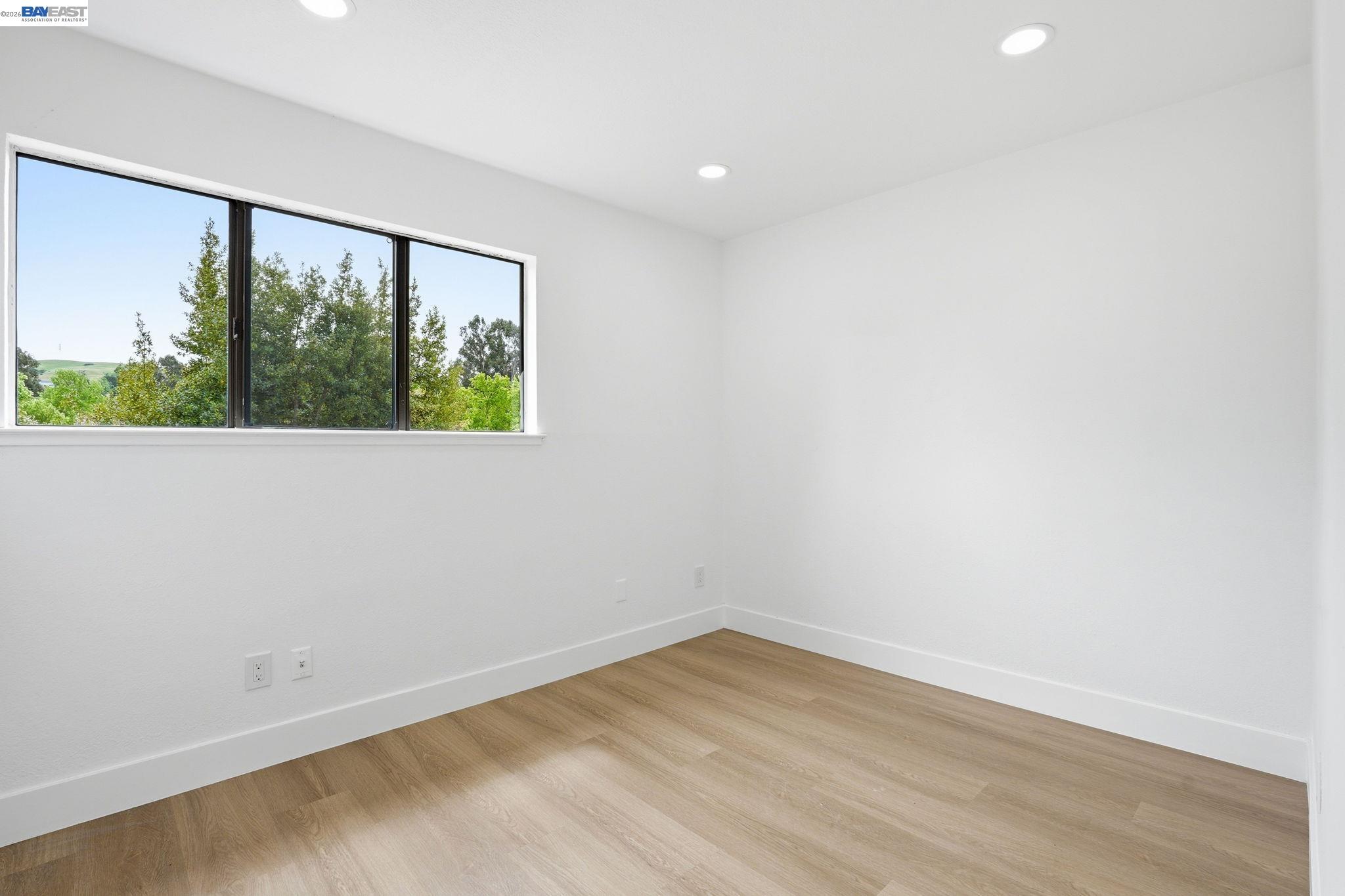 2 Knoll Court Hercules, CA 94547 - Photo 26 of 44