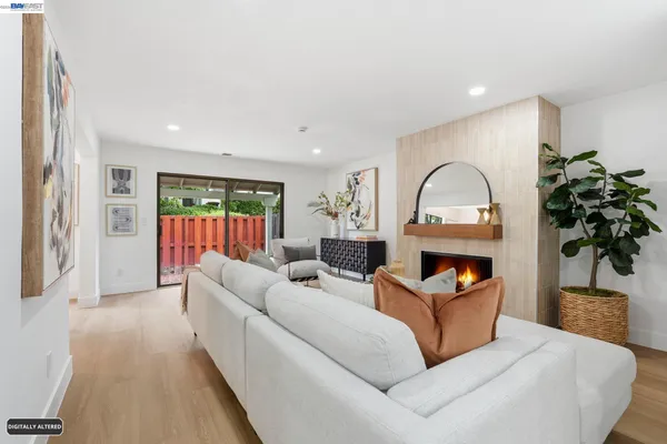 $600,000 | 2 Knoll Court, Hercules, CA 94547