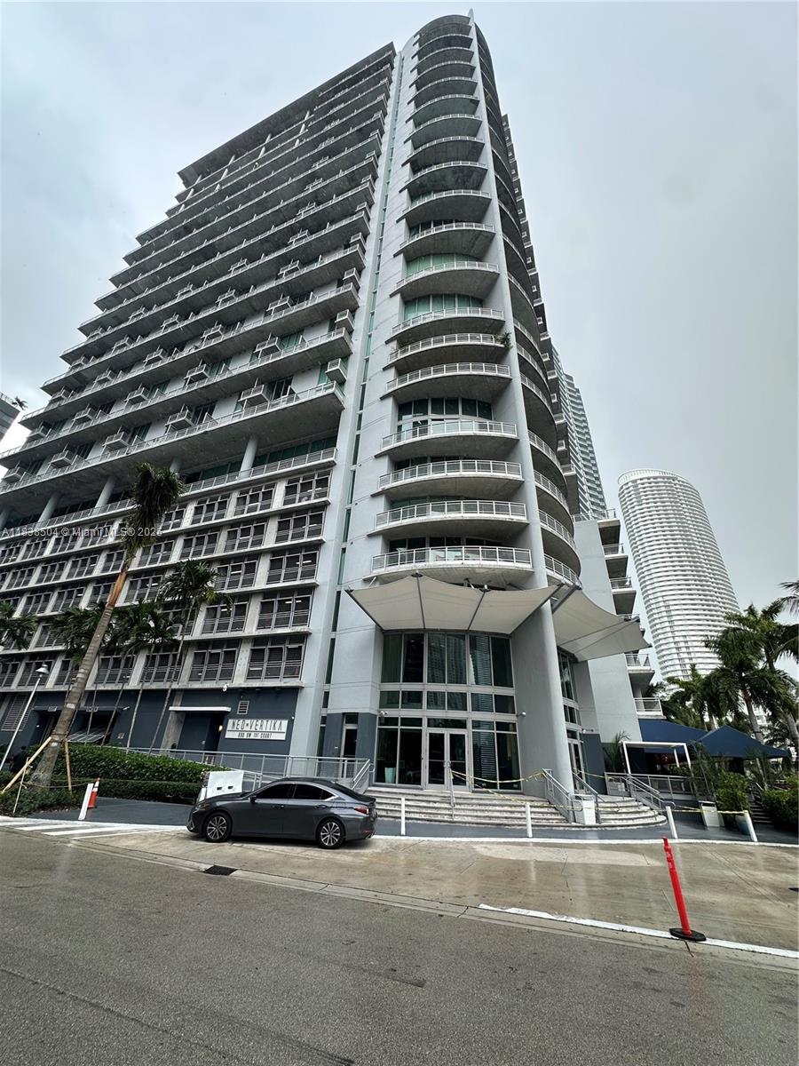 690 Southwest 1st Court, Unit 1010 Miami, FL 33130 - Photo 5 of 11 a front view of a building