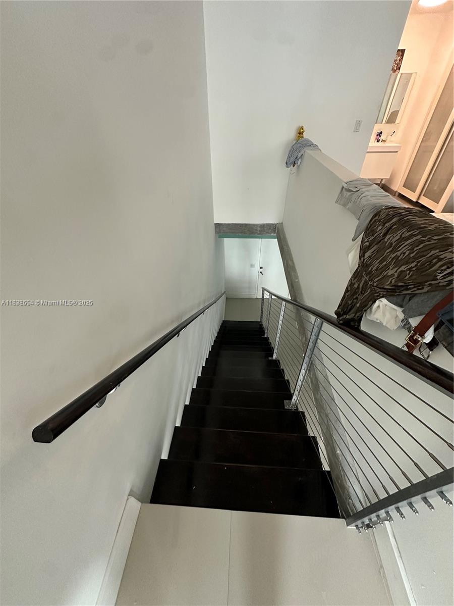 690 Southwest 1st Court, Unit 1010 Miami, FL 33130 - Photo 10 of 11 a view of entryway