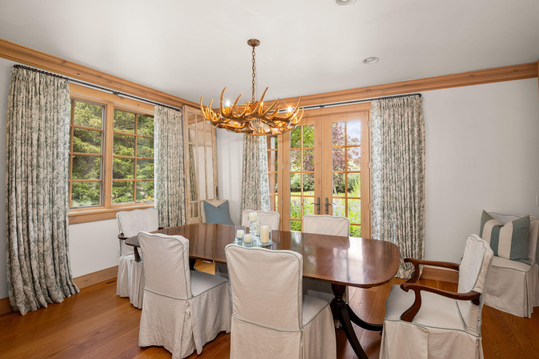 7 Rose Court Sun Valley, ID 83353 - Photo 21 of 50 Dining Room