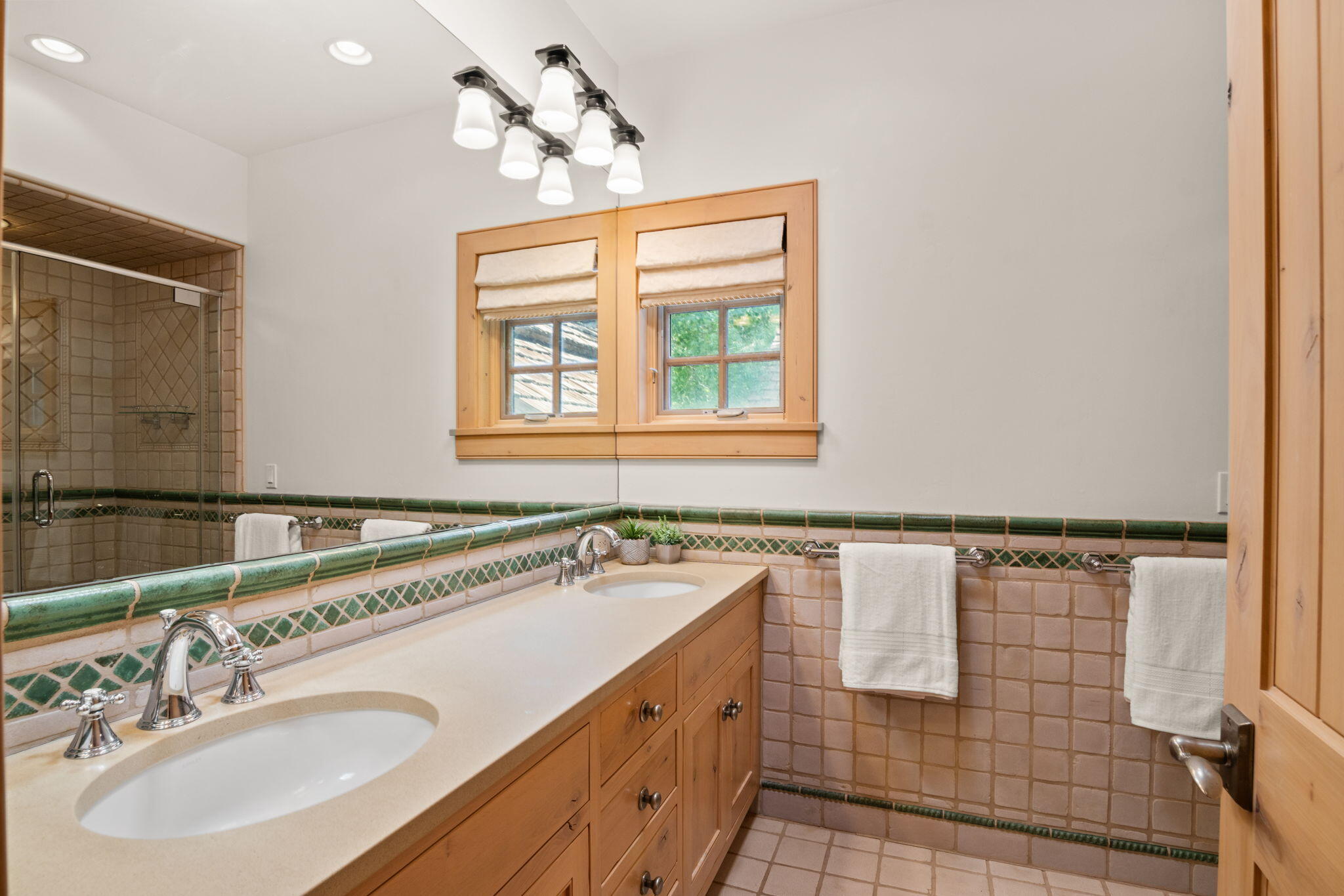 7 Rose Court Sun Valley, ID 83353 - Photo 31 of 50 Primary Bathroom