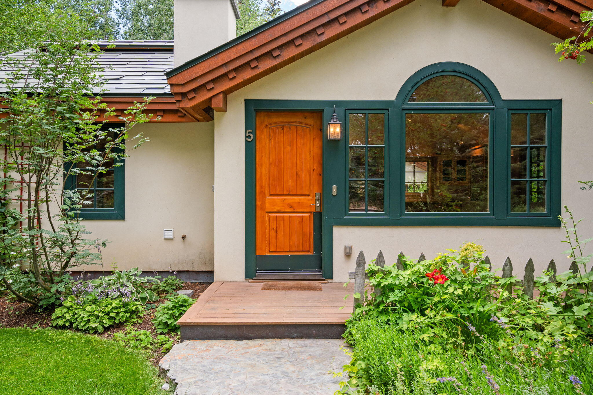 7 Rose Court Sun Valley, ID 83353 - Photo 4 of 50 Guest Cottage Entrance