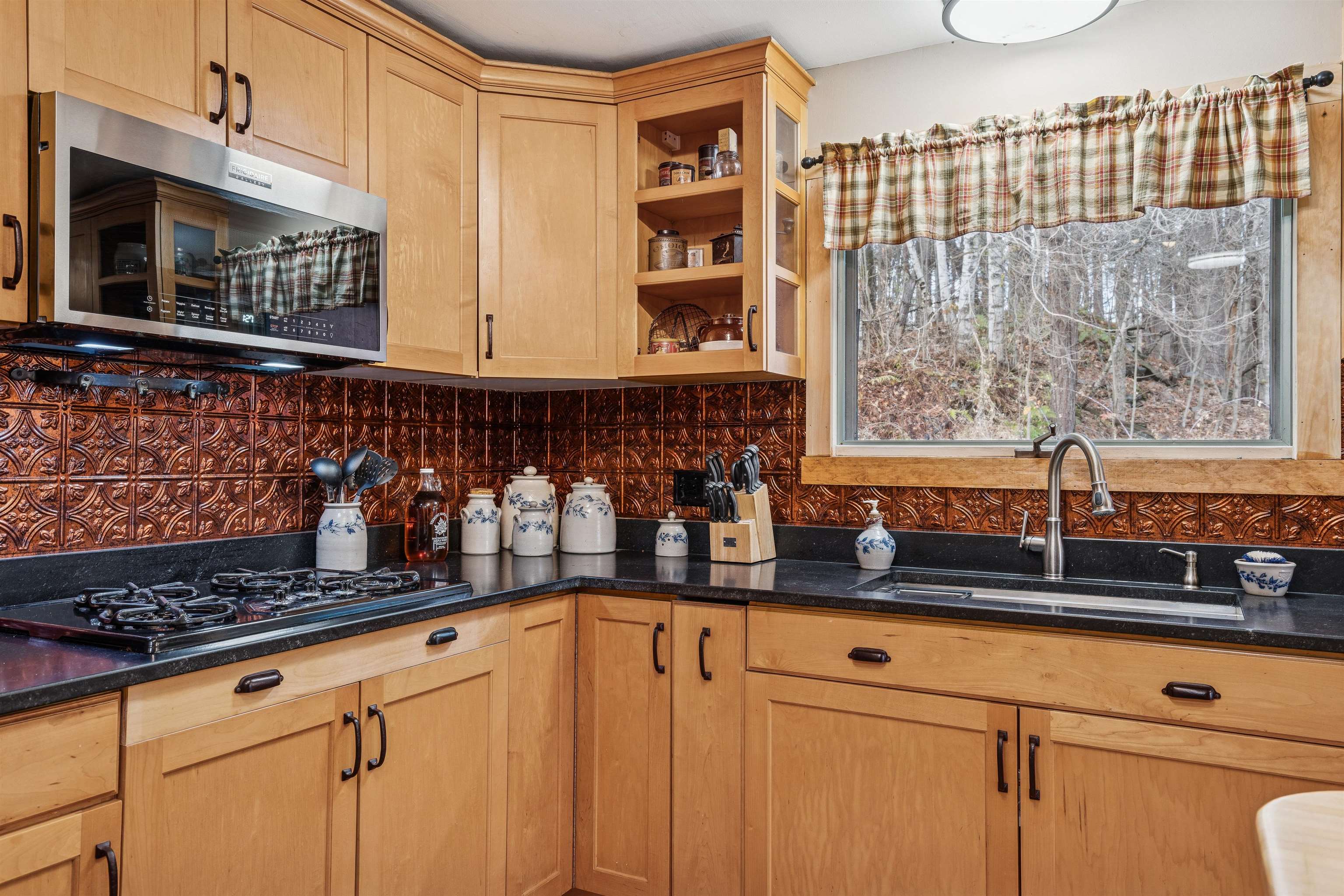 867 East Bethel Road Randolph, VT 05061 - Photo 7 of 28