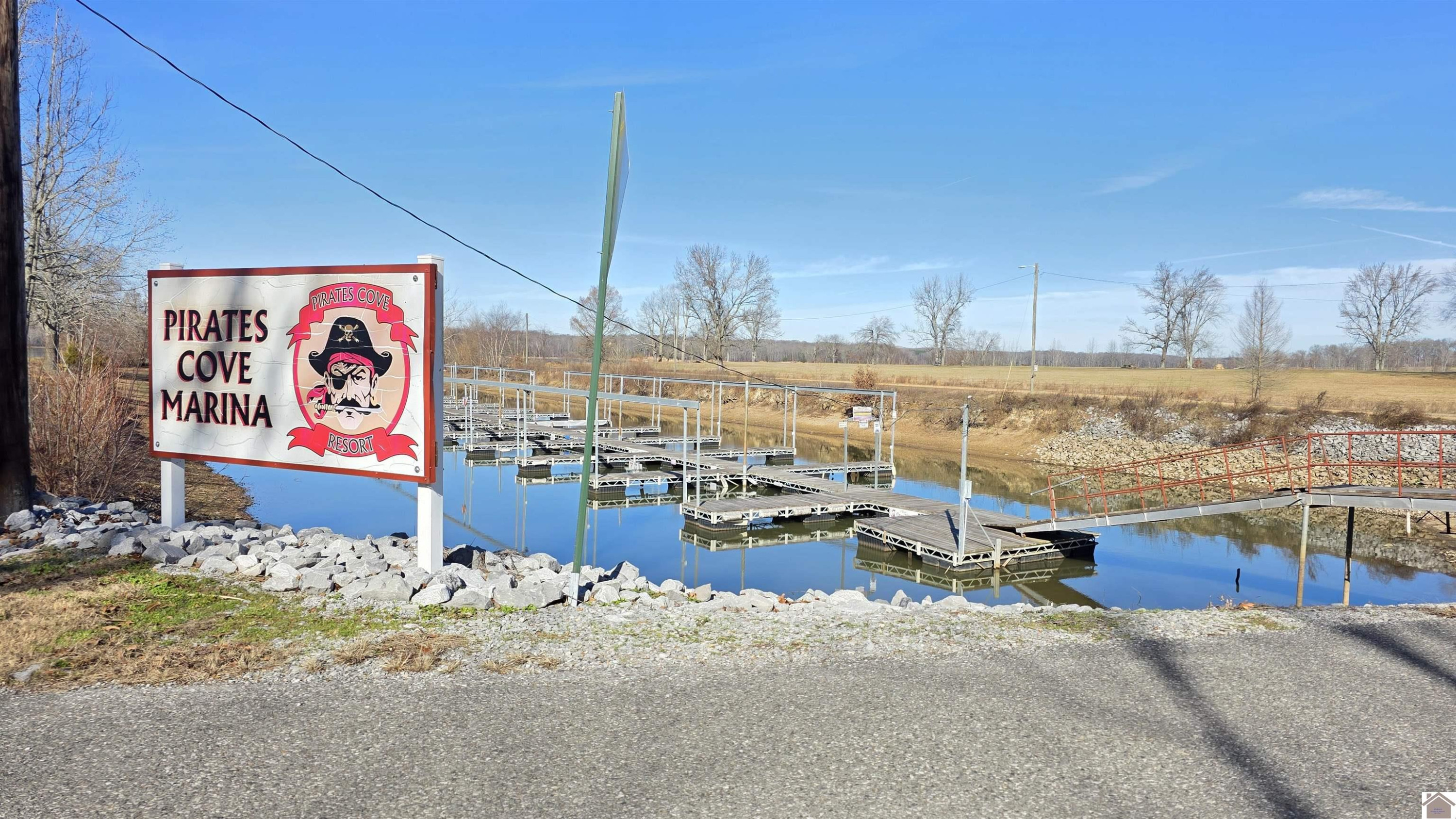 415 Beasley Road Hardin, KY 42048 - Photo 27 of 33 Pirates Cove Marina