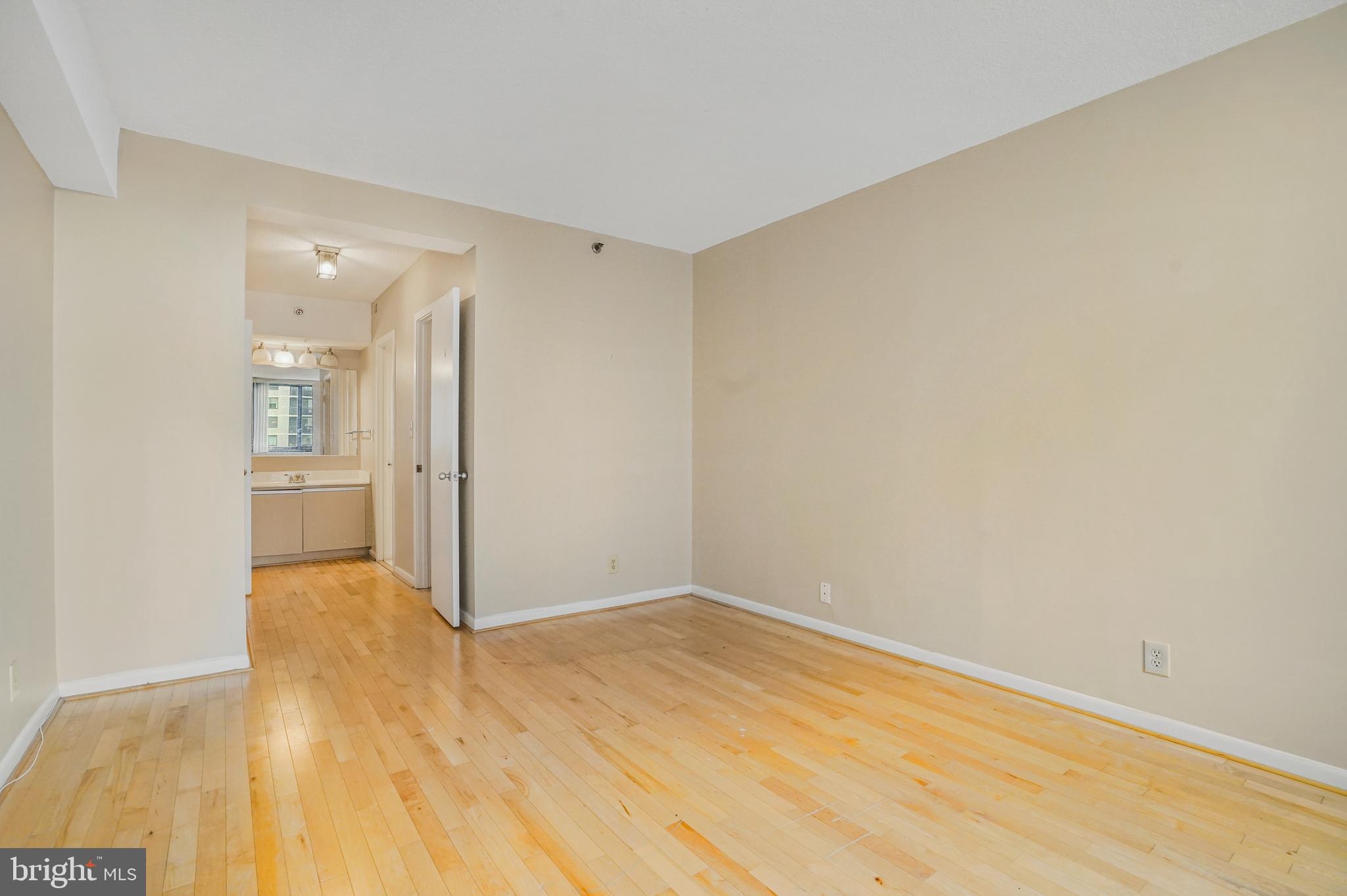 5505 Seminary Road, Unit 1203N Falls Church, VA 22041 - Photo 9 of 18