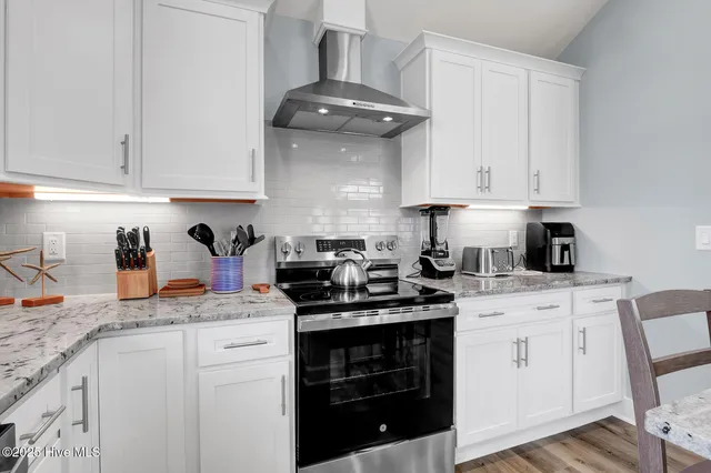 $2,150,000 | 4254 Island Drive, North Topsail Beach, NC 28460