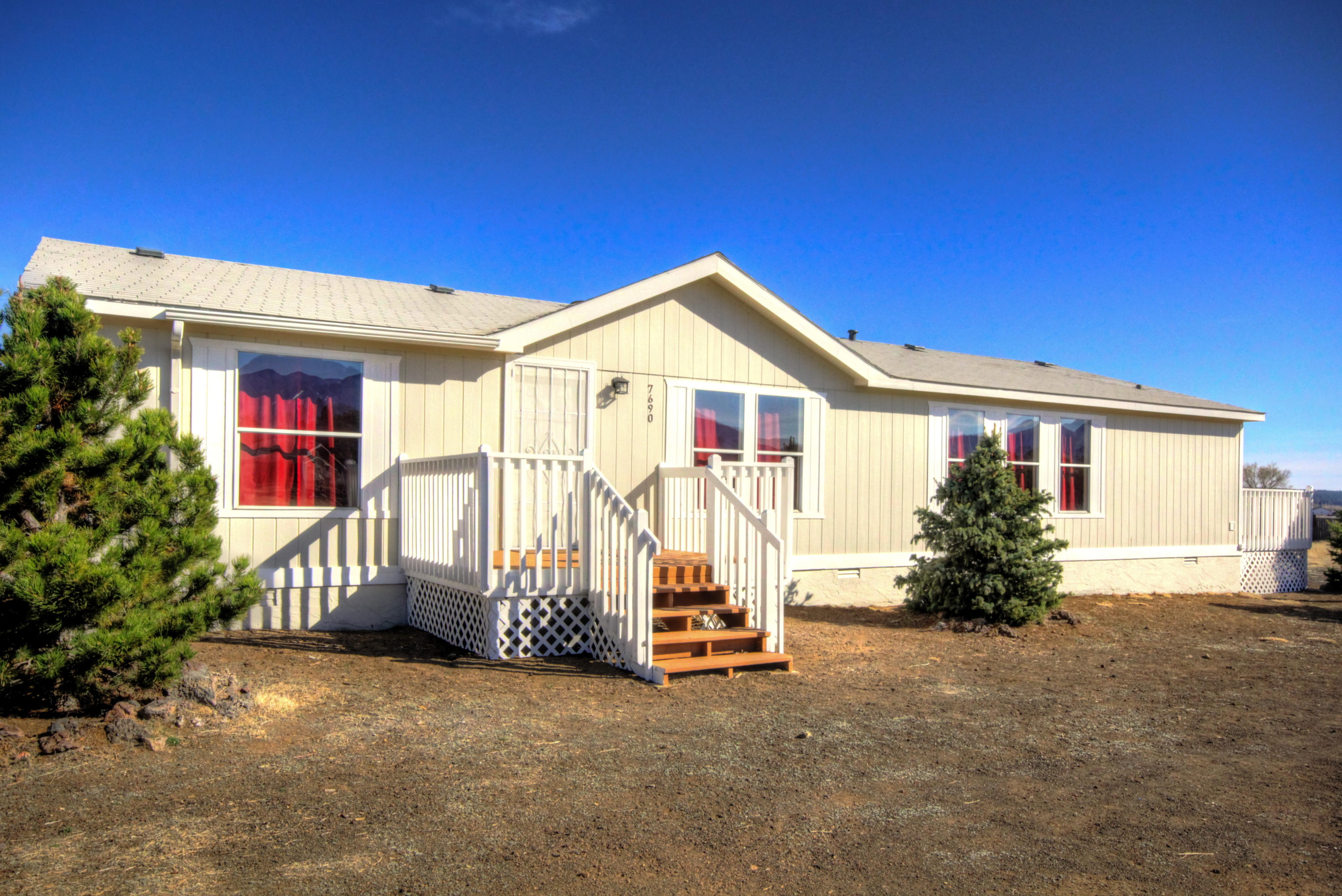 7690 Conley Road Flagstaff, AZ 86004 - Photo 1 of 10 Front