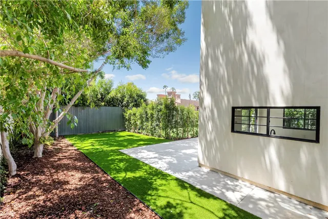 $7,500 | 936 Orlando Avenue, West Hollywood, CA 90069