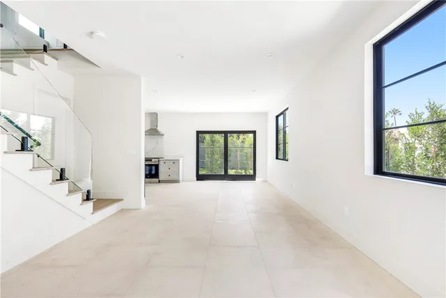 $7,500 | 936 Orlando Avenue, West Hollywood, CA 90069