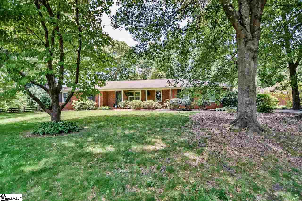 118 Brookbend Road Mauldin, SC 29662 - Photo 2 of 25 Gallery Image 2