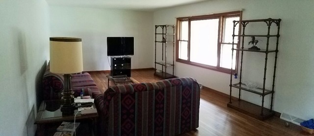 10543 East Flagg Road Rochelle, IL 61068 - Photo 2 of 17 a living room with furniture
