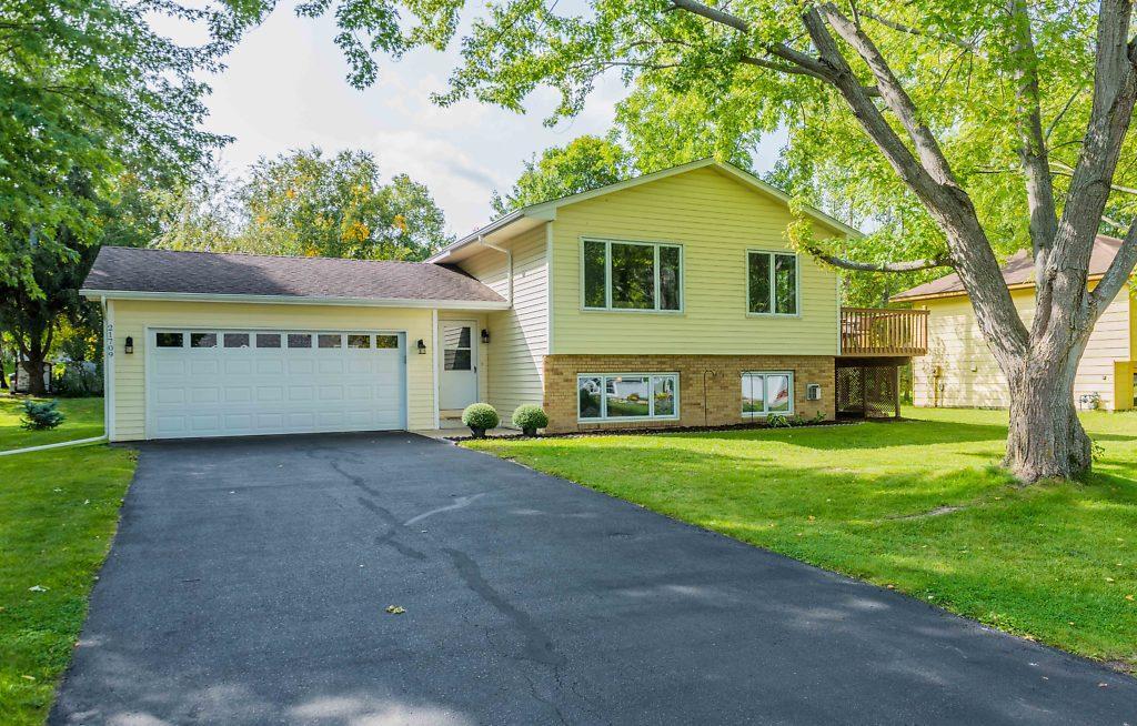 21709 Rouillard Boulevard Rogers, MN 55374 - Photo 1 of 29