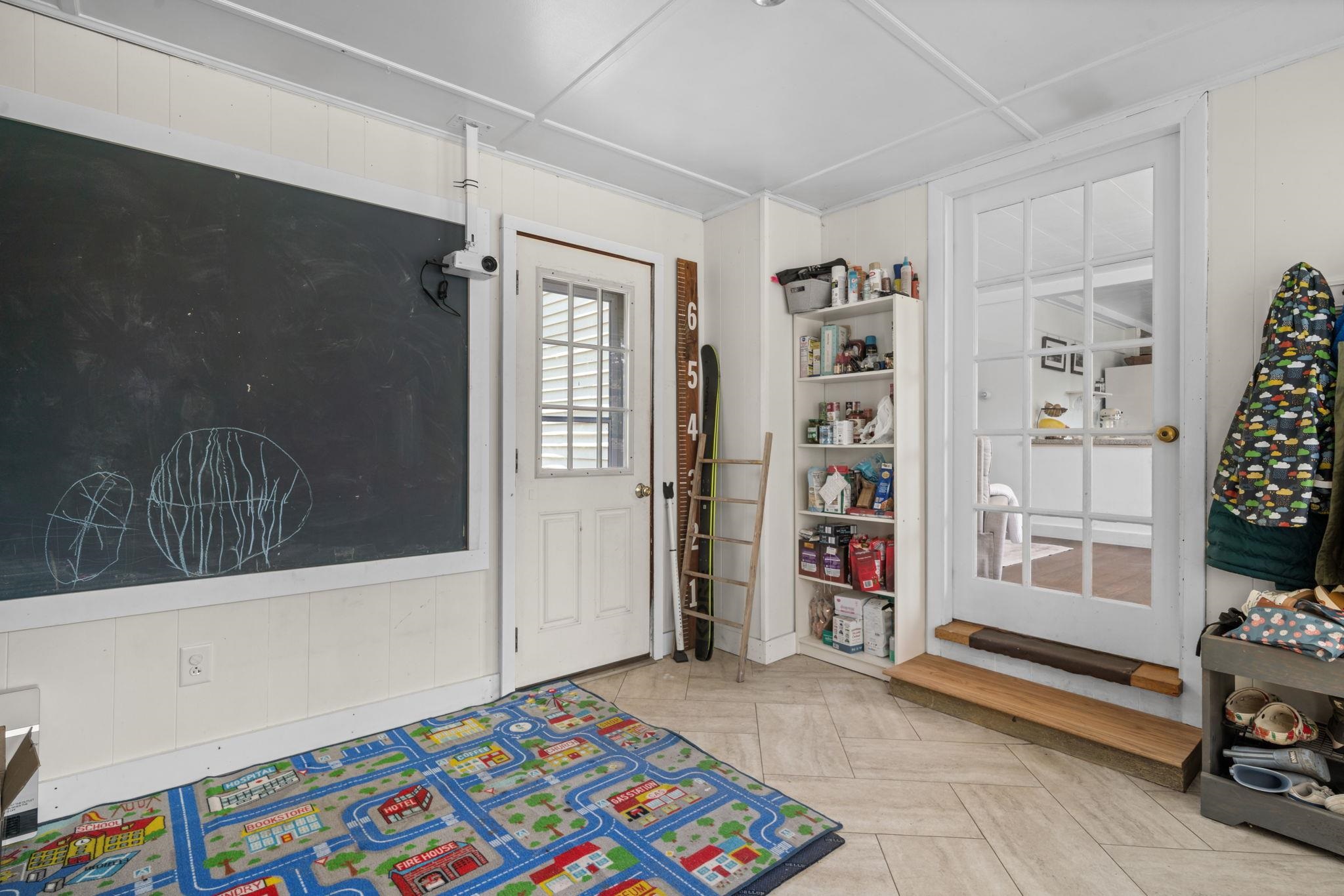 39 Pembroke Road Concord, NH 03301 - Photo 6 of 35