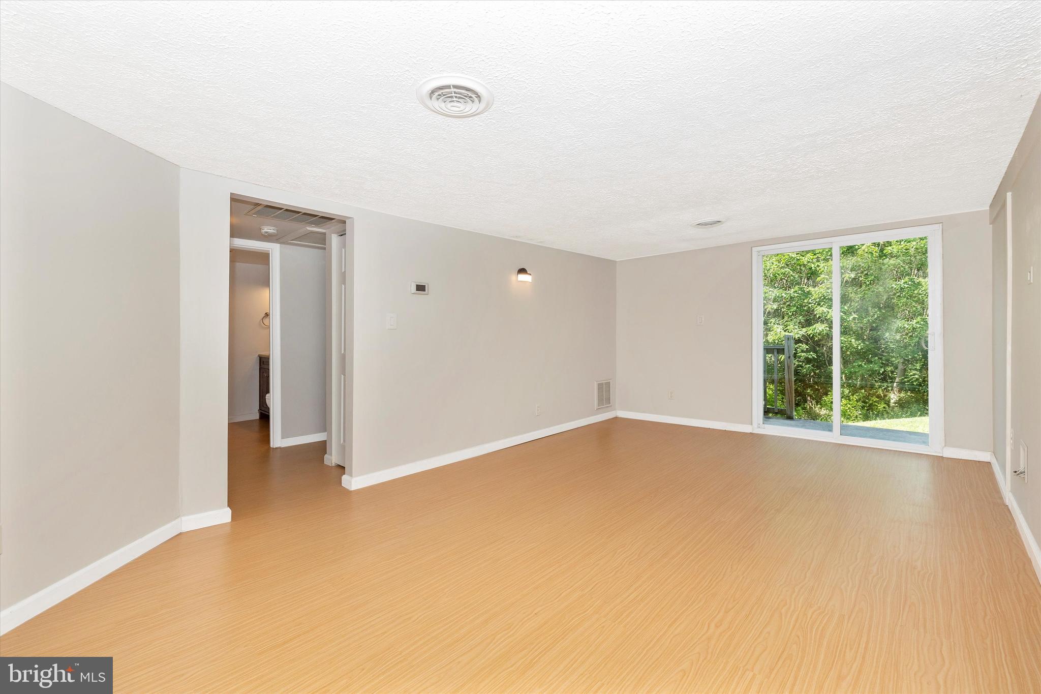 5913 Bartonsville Road Frederick, MD 21704 - Photo 12 of 37