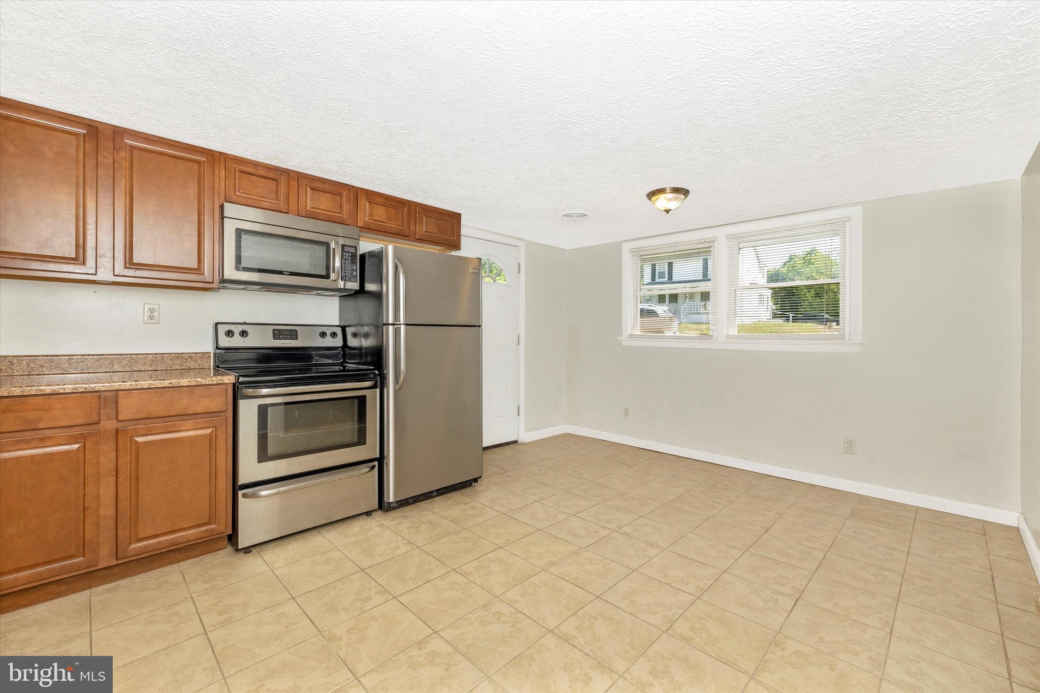 5913 Bartonsville Road Frederick, MD 21704 - Photo 9 of 37
